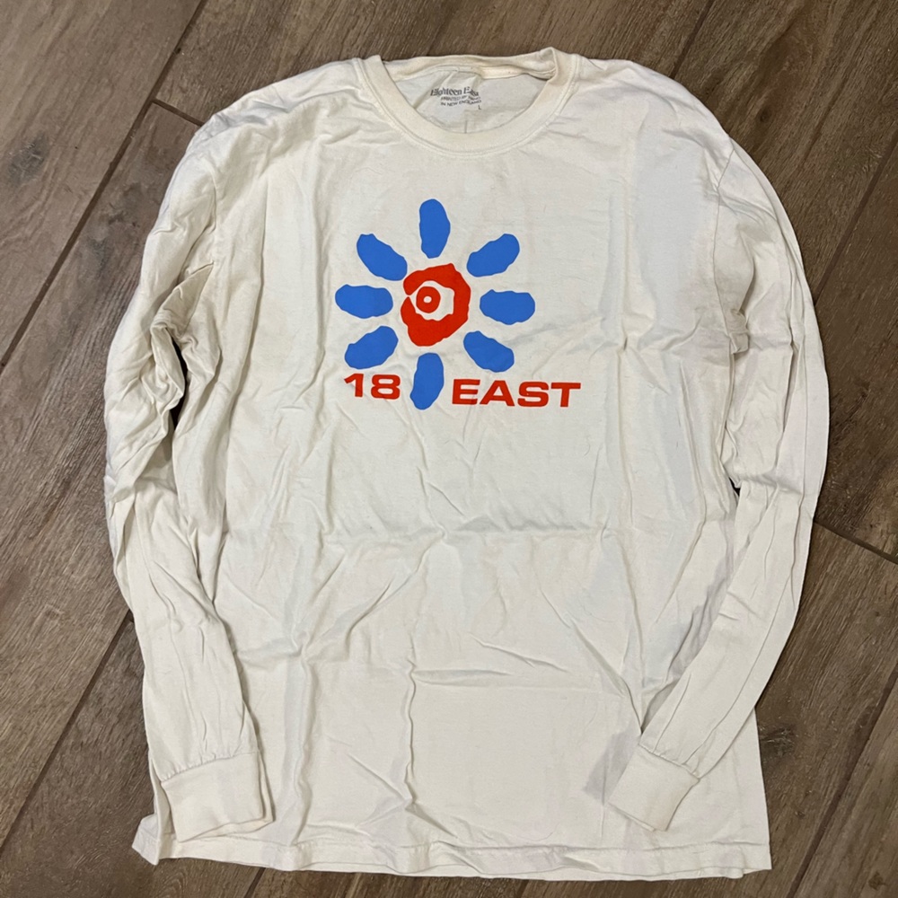 18 East long sleeve shirt size large